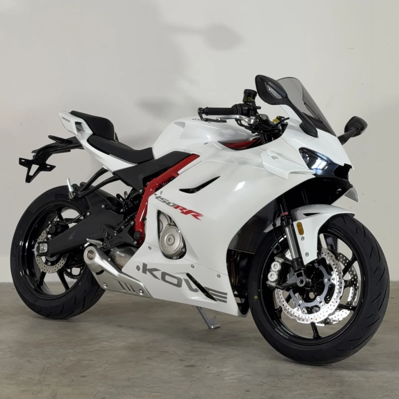 Les nouvelles Kove 350 RR et 450 RR sont chez R16 Moto — photo 1